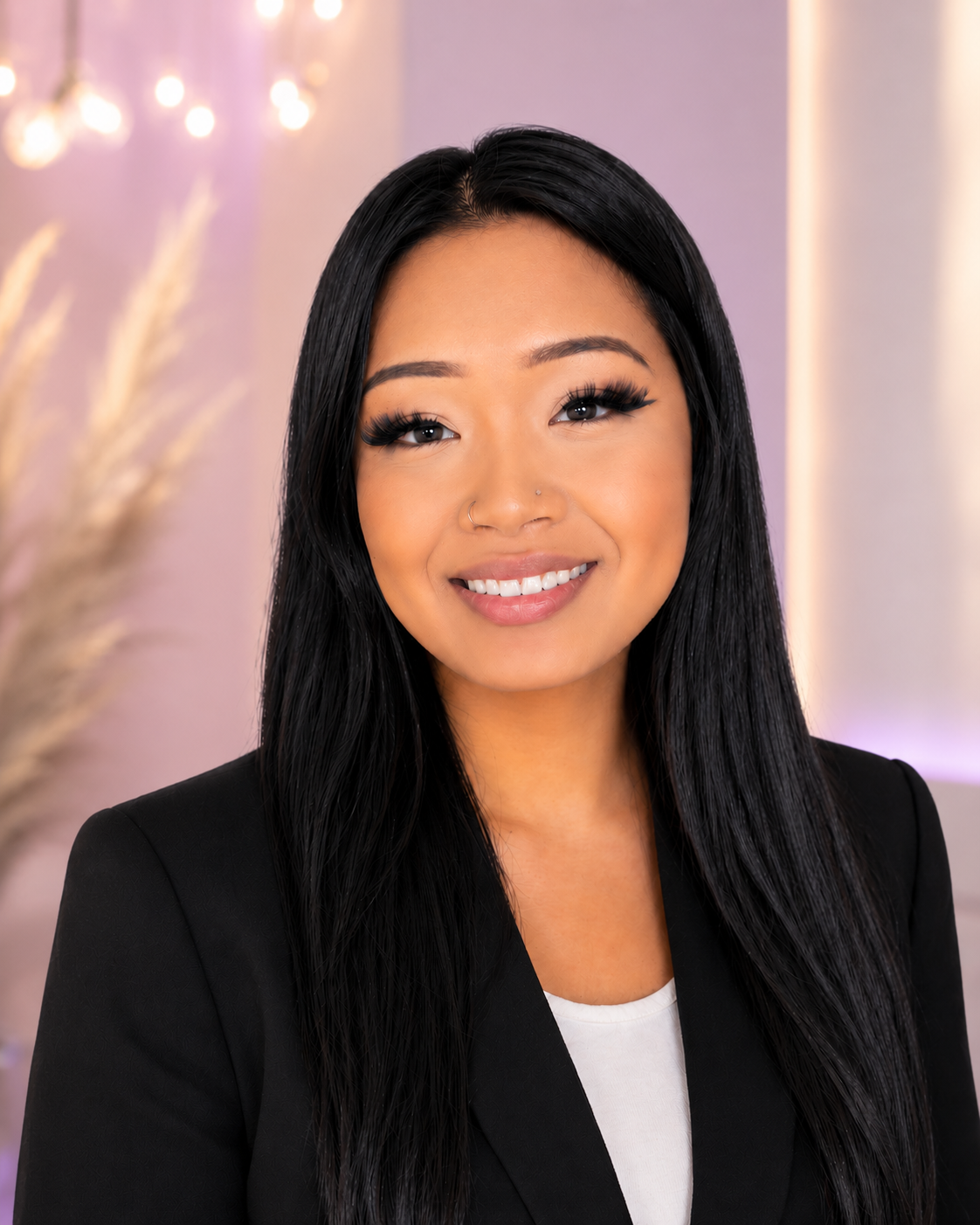 Molly Kindle, lash, brow and waxing professional at BéLashii