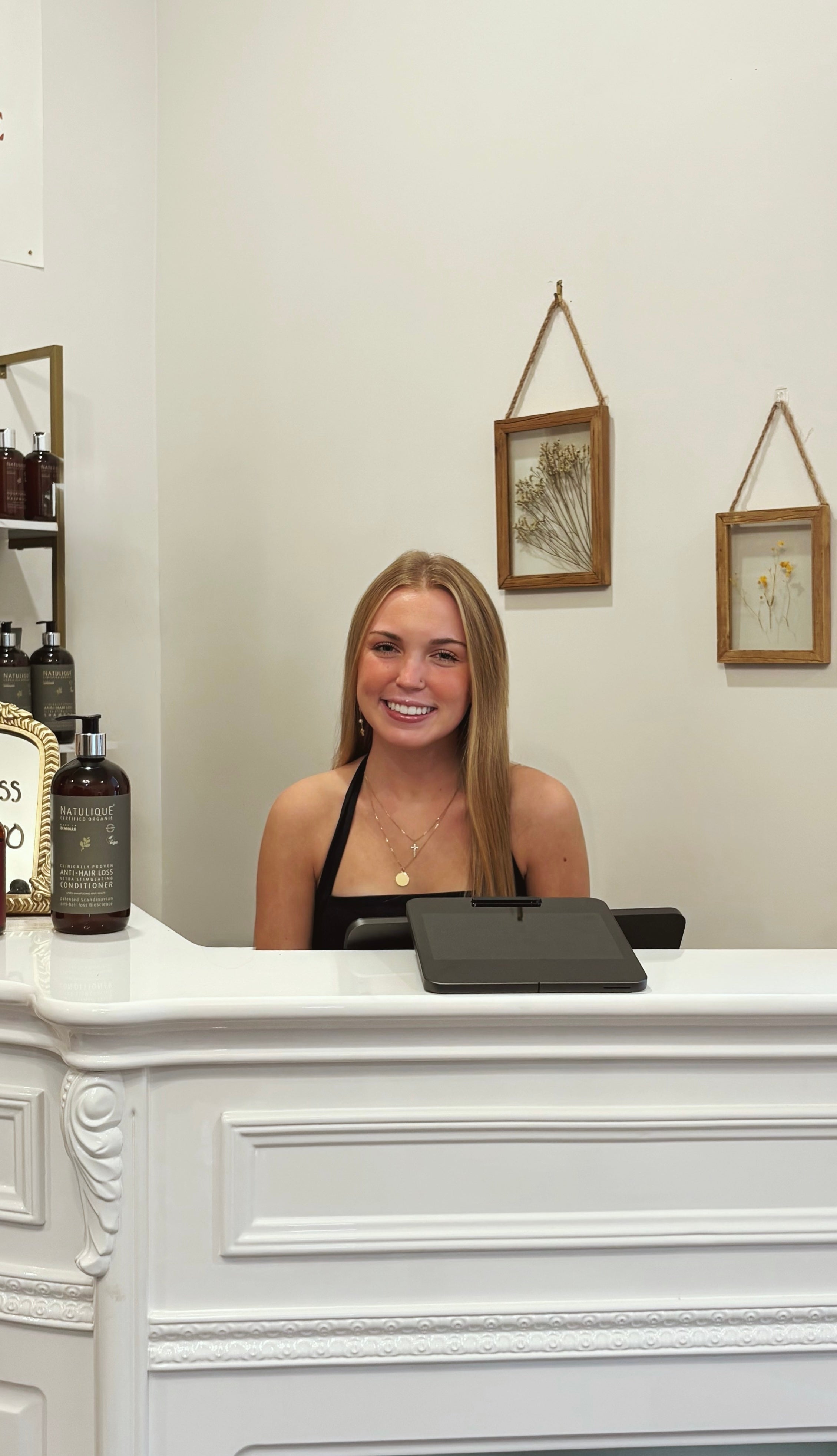 Autumn, receptionist